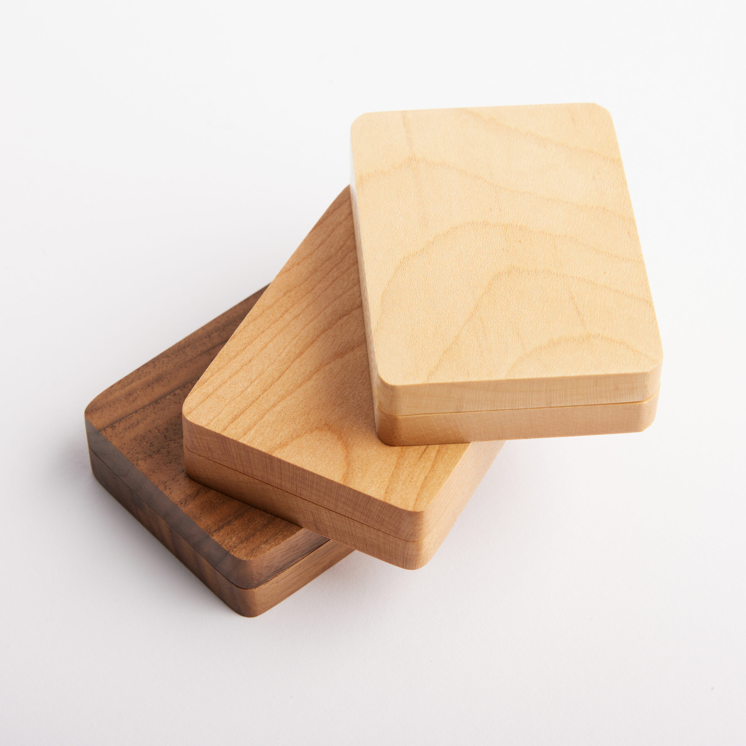 WoodYu - Ringbox mit raffiniertem Klappmechanismus helles Holz WoodYu - Ringbox mit raffiniertem Klappmechanismus helles Holz