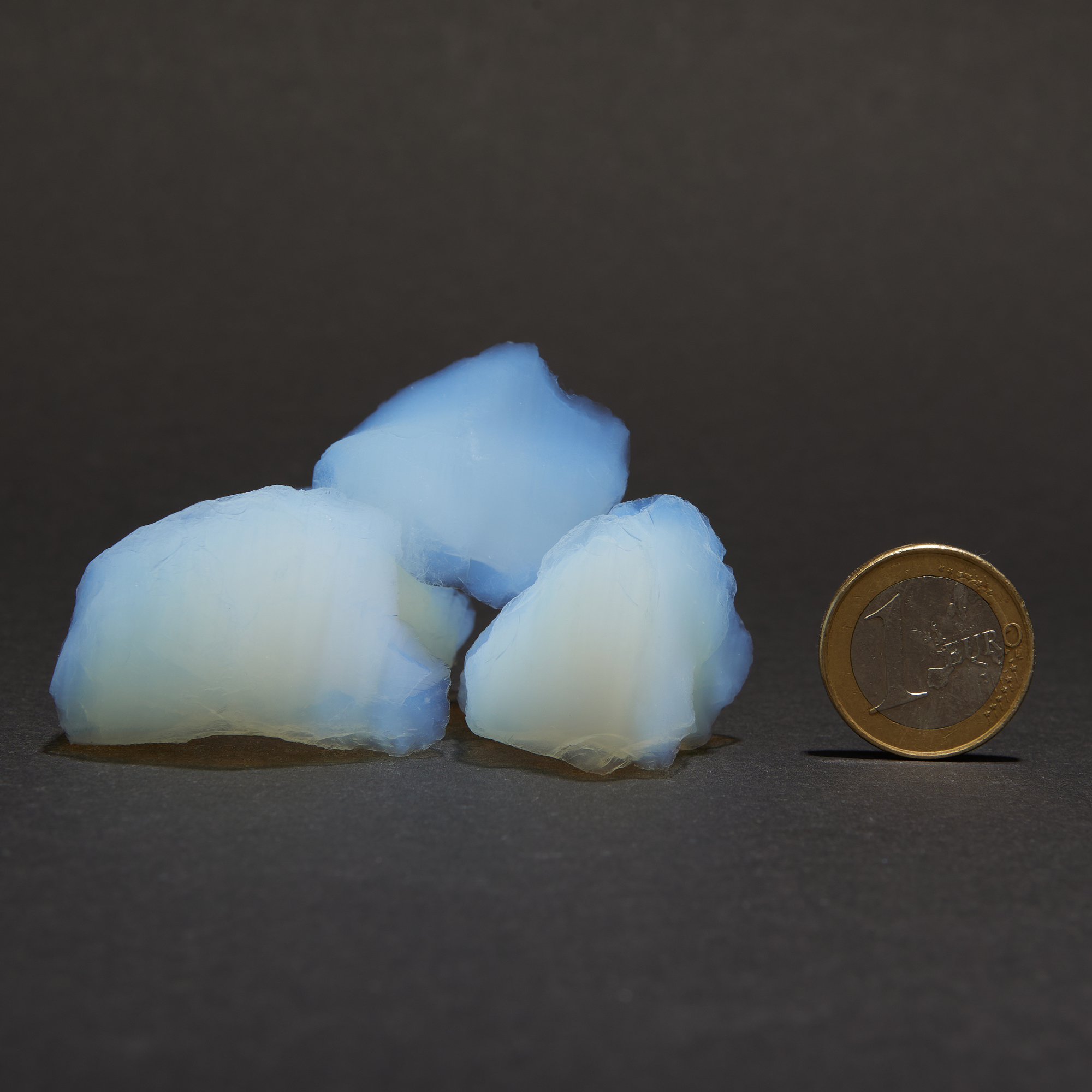 ZUMIQ-Aerogel-Silica-Bruchstuecke_dunkel_hydrophob ZUMIQ Aerogel Silica Bruchstuecke dunkel hydrophob